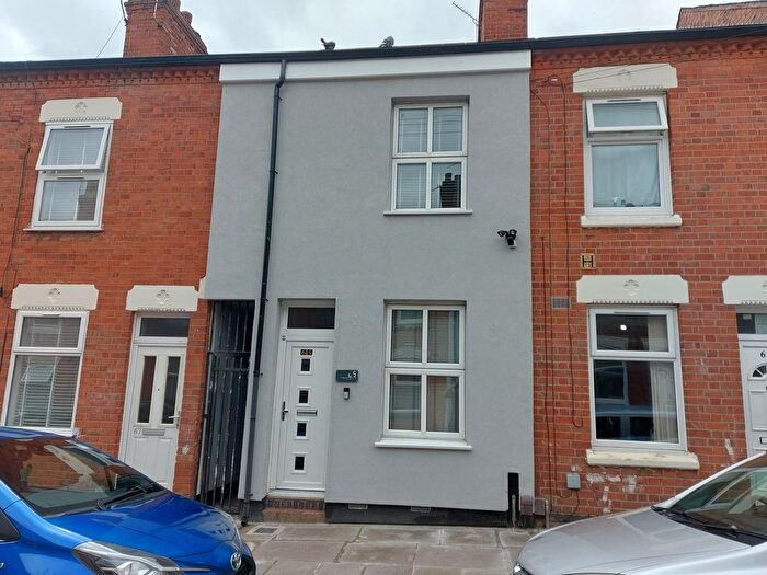 3 Bedroom Terraced House For Sale In Bartholomew Street, Leicester, LE2