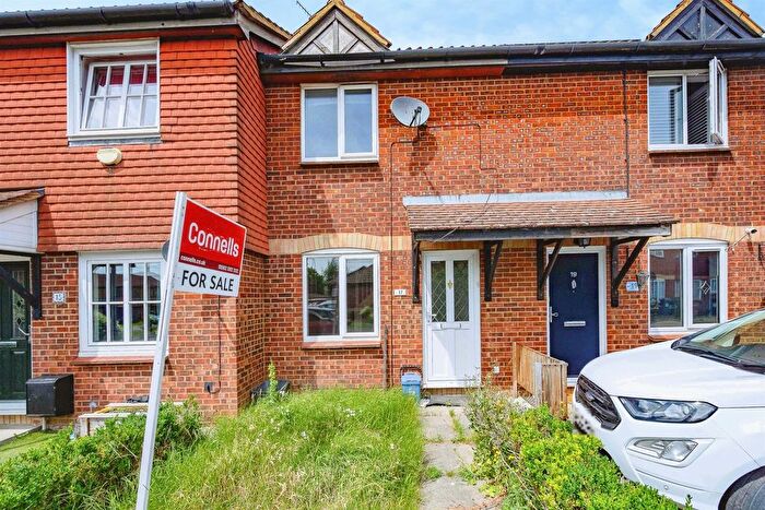 2 Bedroom Terraced House For Sale In Elveden Close, Luton, LU2