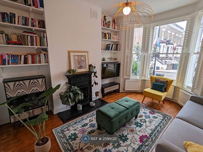 2 Bedroom Flat To Rent In Brixton, London, SW2