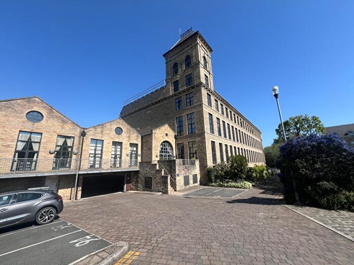 2 Bedroom Apartment To Rent In Whitfield Mill, Meadow Road, Apperley Bridge, BD10