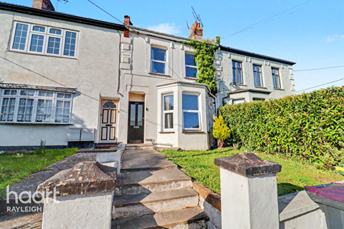1 Bedroom Flat For Sale In Eastwood Road, Rayleigh, SS6
