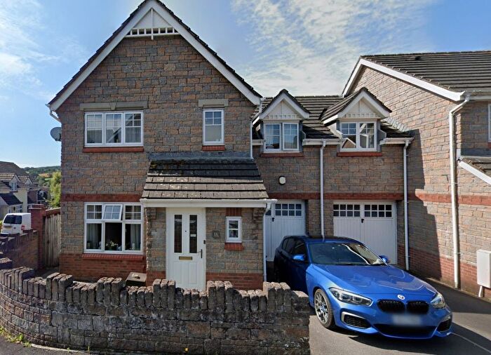 3 Bedroom Semi-Detached House To Rent In Barley Corn Fields, Landkey, EX32