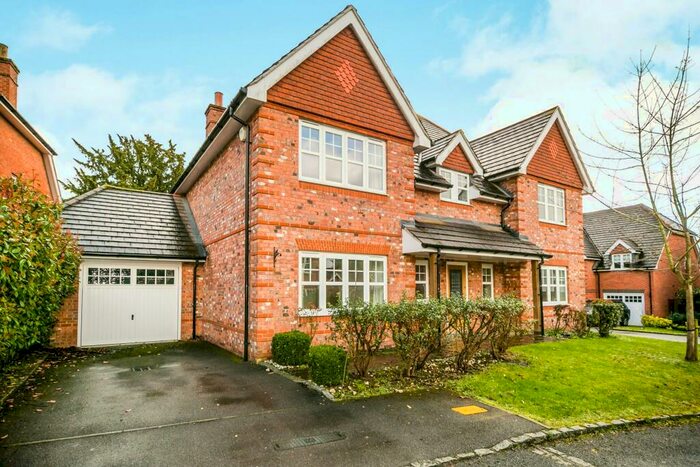 5 Bedroom Detached House To Rent In Stansfield Close, Reading, RG2