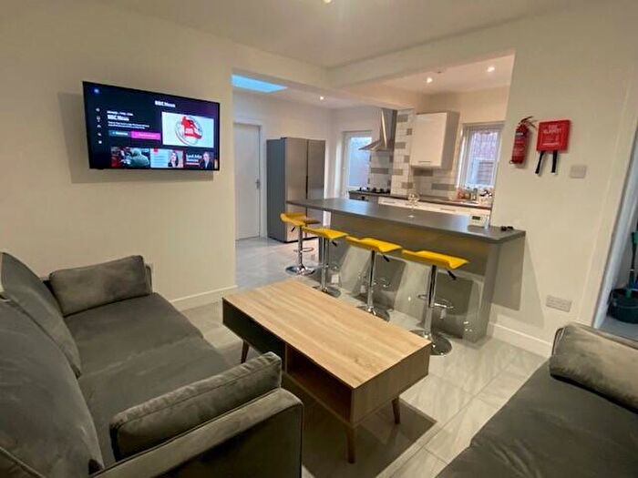 6 Bedroom House To Rent In Coventry Road, Beeston, East Midlands, NG9