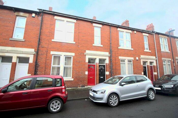 2 Bedroom Flat To Rent In Ashfield Road, Gosforth, Newcastle Upon Tyne, NE3