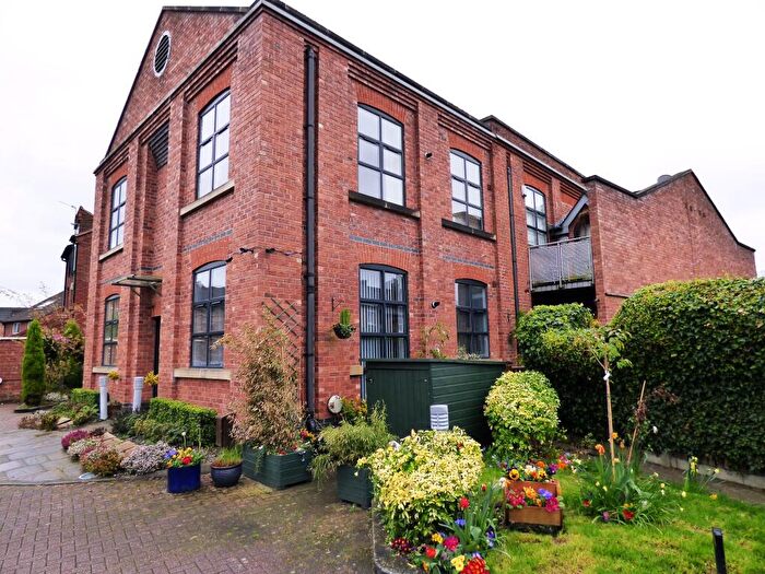 2 Bedroom Apartment For Sale In Pembroke House, Hawthorn Street, Wilmslow, SK9