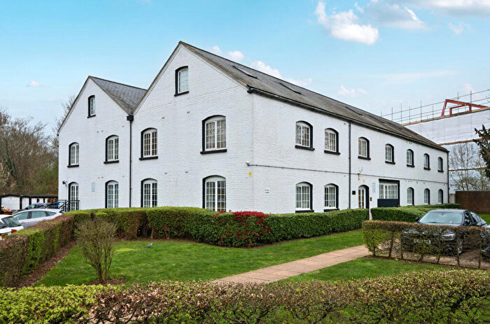 2 Bedroom Apartment For Sale In London Road, Mitcham, CR4