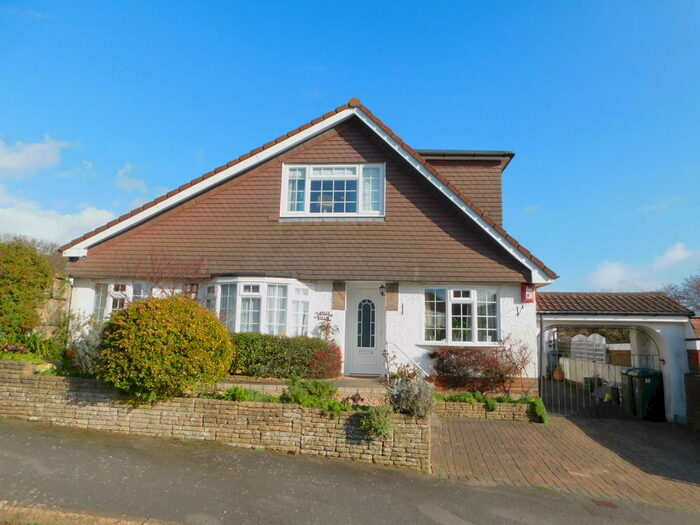 2 Bedroom Detached Bungalow To Rent In Portobello Grove, Fareham, PO16
