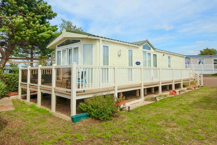 2 Bedroom Park Home For Sale In Mill Lane, Hawksworth Leeds, LS20