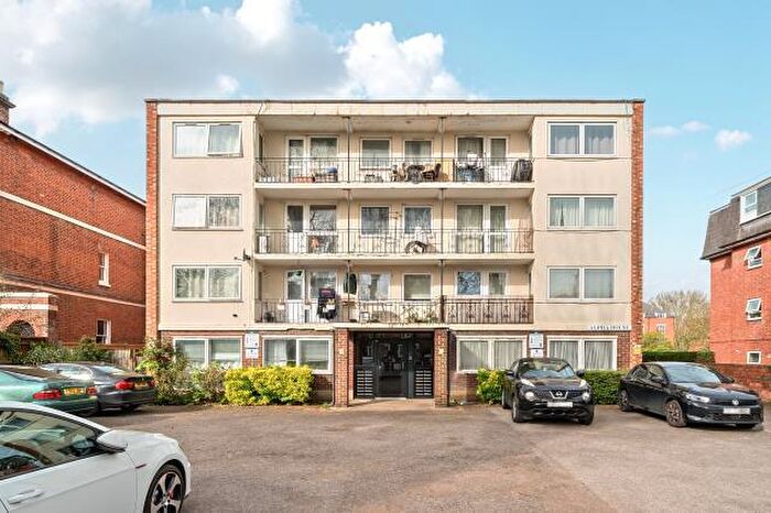 Studio For Sale In Alpha House Flats, Reading, RG1