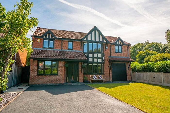5 Bedroom Detached House For Sale In Fellside Close, Gamston, NG2