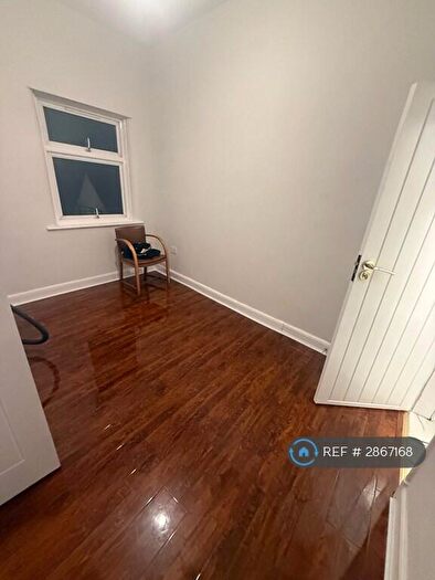 2 Bedroom Flat To Rent In Derby Street, Burton-On-Trent, DE14