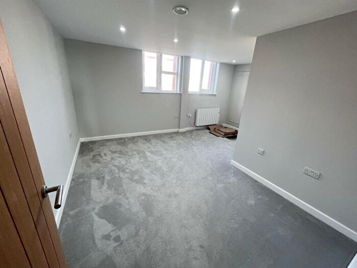 2 Bedroom Flat To Rent In Albion Street, Southwick, Brighton, BN42