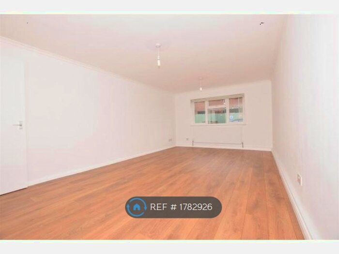 1 Bedroom Flat To Rent In Christchurch Close, London, SW19