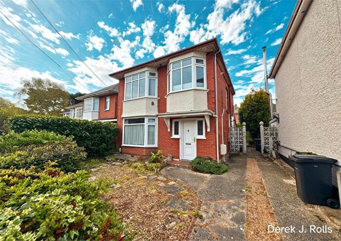 1 Bedroom Apartment For Sale In King Edward Avenue, Bournemouth, Dorset, BH9