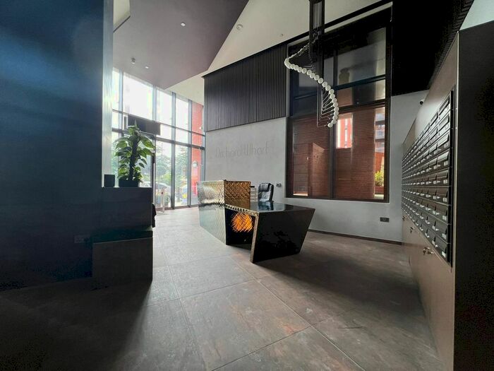 1 Bedroom Flat To Rent In Avalon Point, Silvocea Way, E14