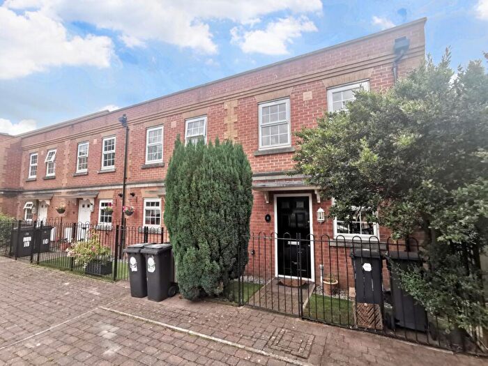 2 Bedroom House To Rent In St Georges Drive, Wallisdown, BH11