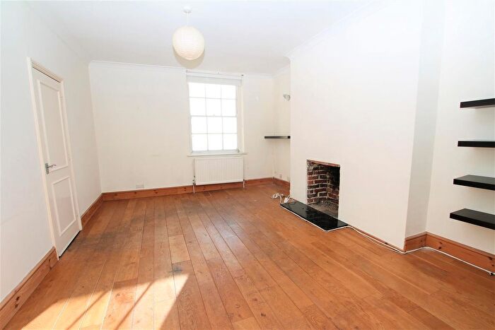 2 Bedroom Flat To Rent In Regency Square, Brighton, BN1