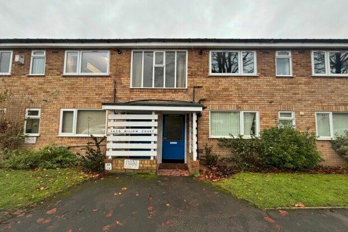 2 Bedroom Flat To Rent In Tamworth Road, Lichfield, WS14