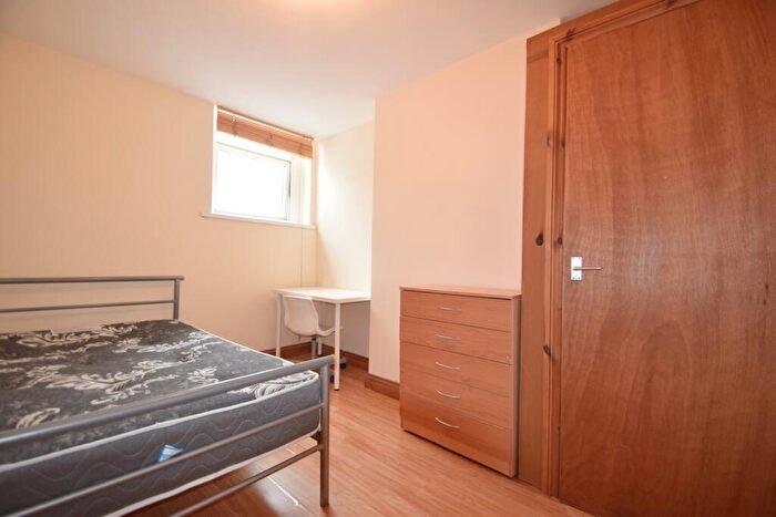 7 Bedroom House To Rent In North Road, Cardiff, CF10
