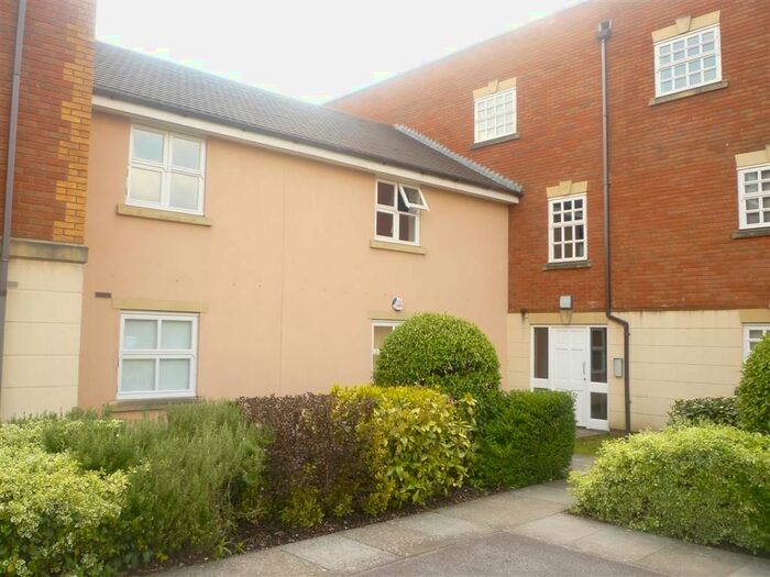 2 Bedroom Flat To Rent In John Repton Gardens, Brentry, Bristol, BS10