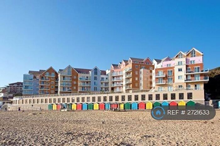 2 Bedroom Flat To Rent In Honeycombe Beach, Boscombe, Bournemouth, BH5