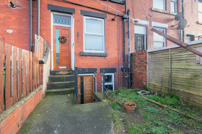 1 Bedroom Flat To Rent In Harlech Road, Leeds, LS11