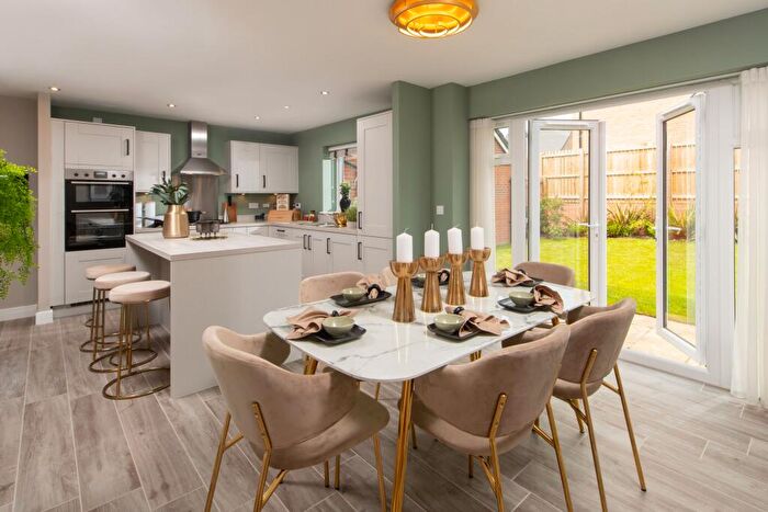 4 Bedroom Detached House For Sale In Long Lane Beverley East Yorkshire, HU17