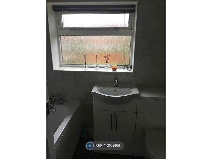 3 Bedroom Terraced House To Rent In Norfolk Grove, Doncaster, DN11