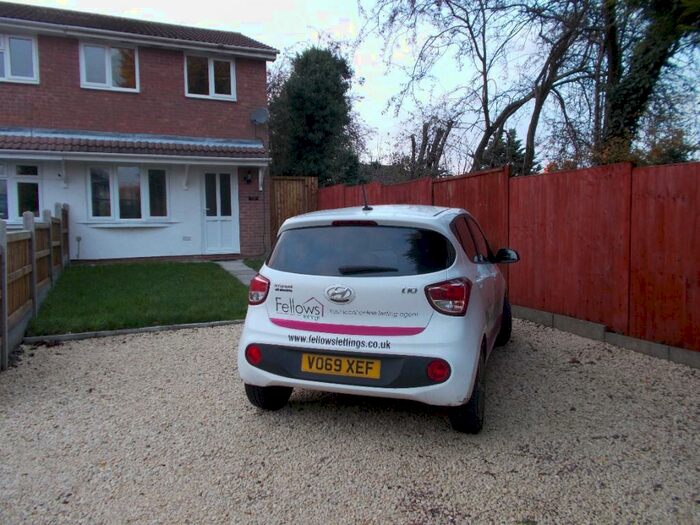 2 Bedroom Semi-Detached House To Rent In Rosecroft Gardens, Swadlincote, Derbyshire, DE11