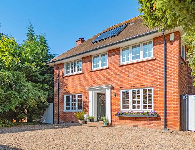 5 Bedroom Detached House For Sale In Hillside Walk, Brentwood, CM14