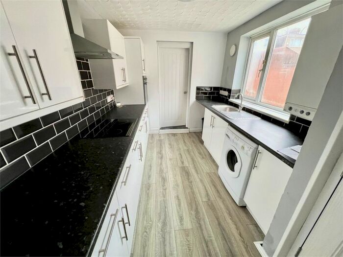 2 Bedroom Cottage To Rent In St Marks Road, Sunderland, Tyne And Wear SR4