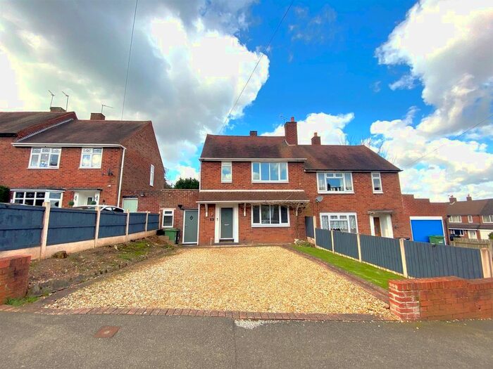 2 Bedroom Property To Rent In Rowan Rise, Kingswinford, DY6