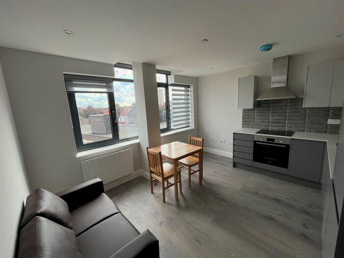 1 Bedroom Flat To Rent In Flat Francis House, - Barking Road, London, E13