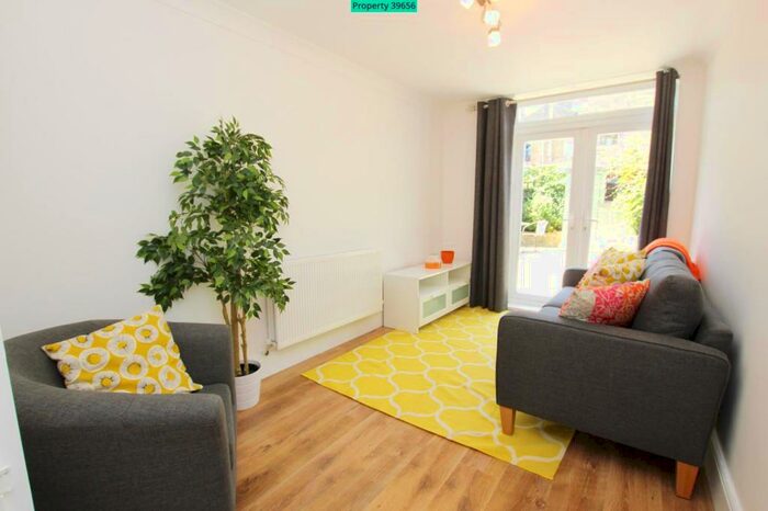 4 Bedroom Terraced House To Rent In Dunston Road, London, SW11