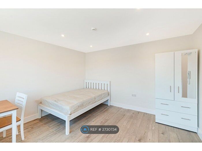 Studio To Rent In Brent Lane, Dartford, DA1