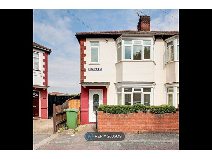 3 Bedroom End Of Terrace House To Rent In Gresham Road, London, E16