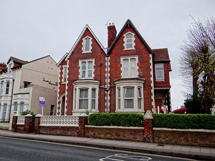 1 Bedroom Flat To Rent In Victoria Road North, Southsea, PO5