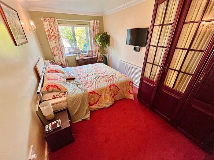 2 Bedroom Detached Bungalow For Sale In Spindrift Close, Winterton-On-Sea, Great Yarmouth, NR29