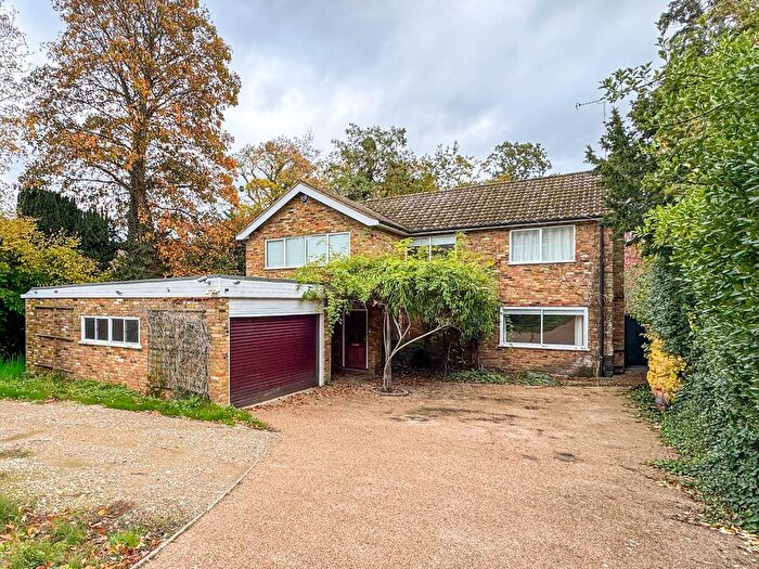 4 Bedroom Detached House To Rent In Newlands Avenue, Radlett, WD7