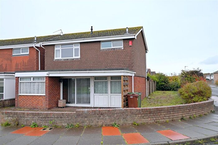 3 Bedroom Detached House For Sale In Princes Road, Langney Point, Eastbourne, BN23