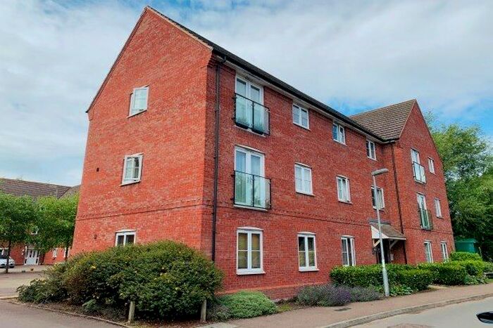 2 Bedroom Flat To Rent In Robins Corner, Evesham, WR11