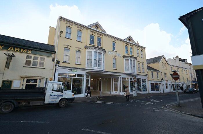 2 Bedroom Flat To Rent In Bear Street, Barnstaple, EX32