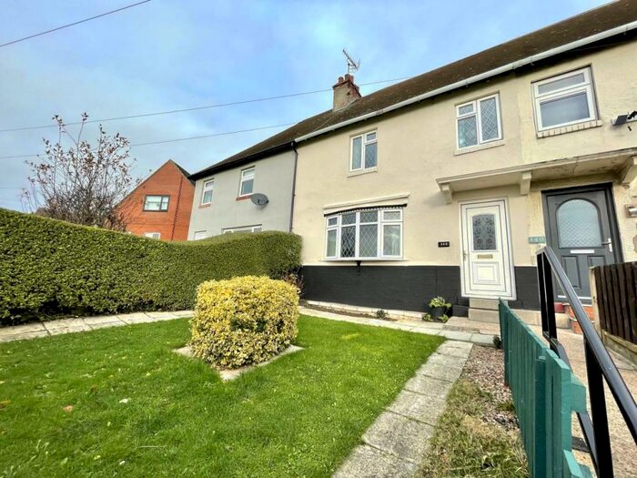 3 Bedroom House To Rent In Cemetery Road, Jump, Barnsley, S74