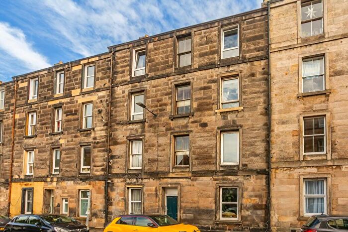1 Bedroom Flat For Sale In West Montgomery Place, Hillside, Edinburgh, EH7