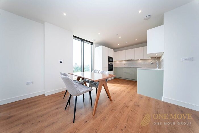 2 Bedroom Flat To Rent In Menara Point, London, E16