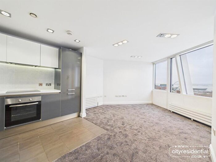 2 Bedroom Apartment For Sale In One Park West, Liverpool, L1