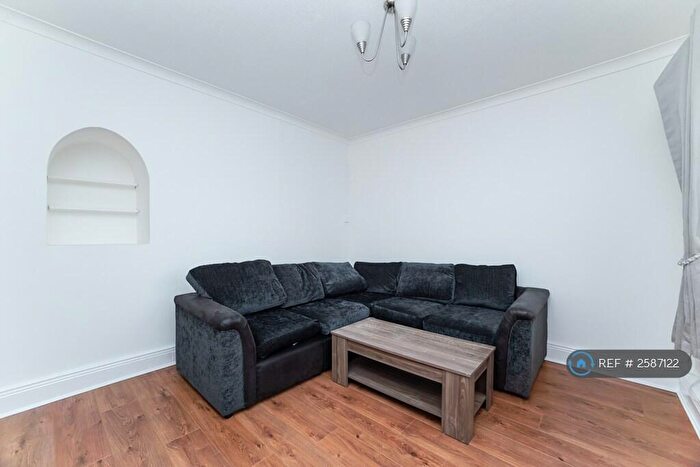 1 Bedroom Flat To Rent In Springwell Road, Sunderland, SR3
