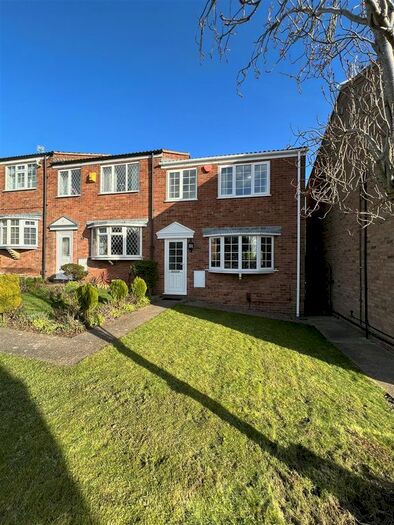 3 Bedroom Semi-Detached House To Rent In Larkhall Place, Mansfield, NG19