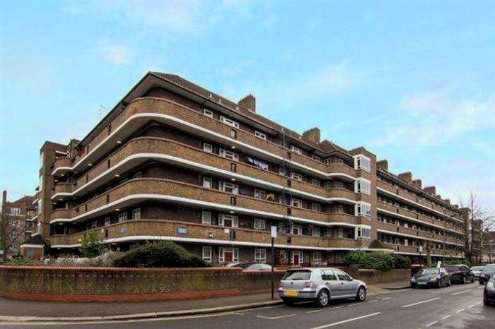 2 Bedroom Flat To Rent In White City Estate, London, W12